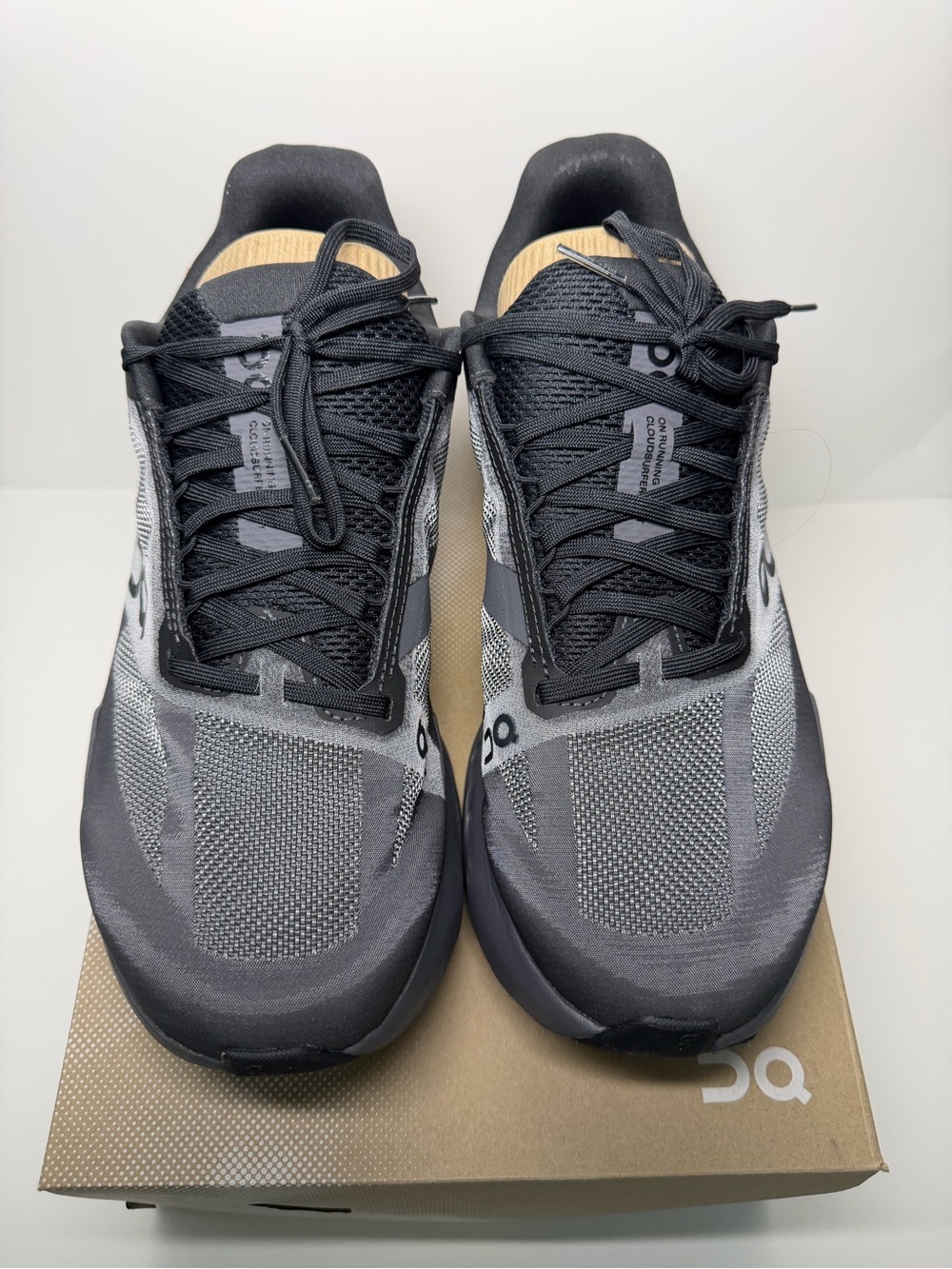 NIB On Cloudsurfer Next Mens 10.5W Wide Black Athletic Running Shoes Trainer NEW - Picture 3 of 16